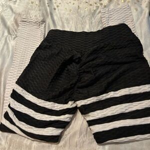 Black and White Scrunched Booty Bottoms